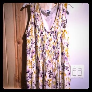 Women’s dress sleeveless